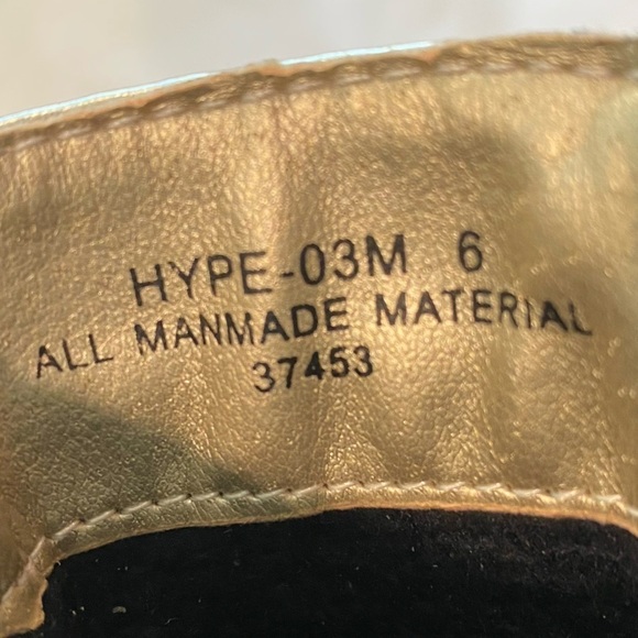 Bamboo “Hype” Gold Metallic Mixed Medal Booties Chain Heel Decoration Size - Picture 8 of 9